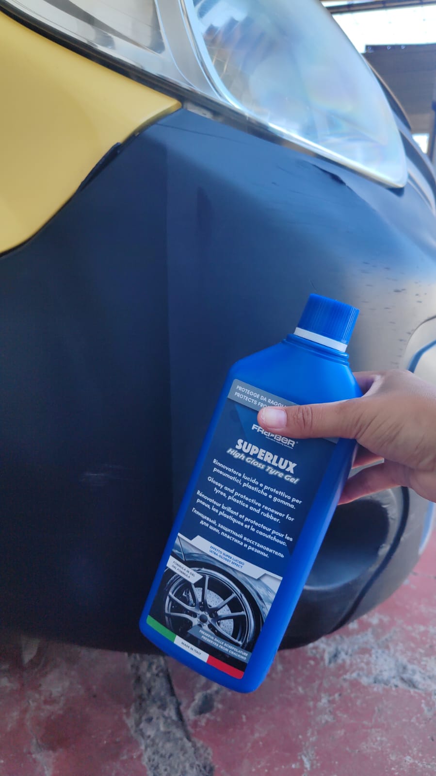 Fraber Superlux 1L – Rénovateur Plastique, Caoutchouc & Pneus de Voiture